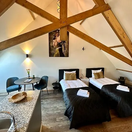 De Stadshoeve Bed & Breakfast Medemblik