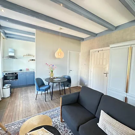 De Stadshoeve 3*