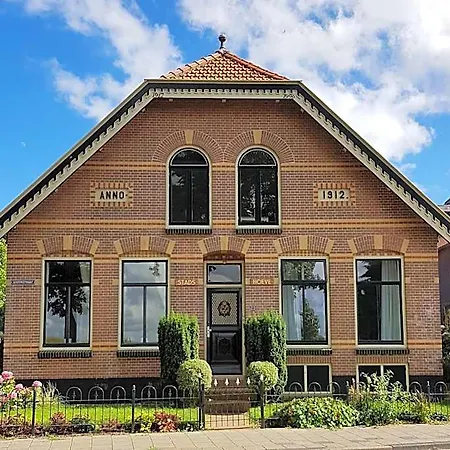 De Stadshoeve Bed and Breakfast 4*
