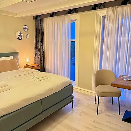 De Stadshoeve Bed & Breakfast Medemblik