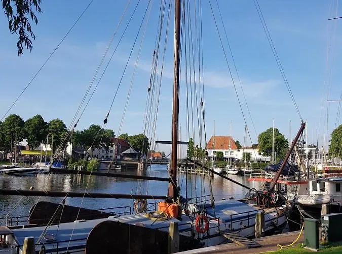 Bed & Breakfast De Stadshoeve 4*