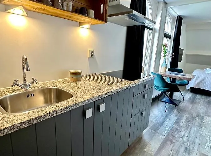 Bed & Breakfast De Stadshoeve 4*