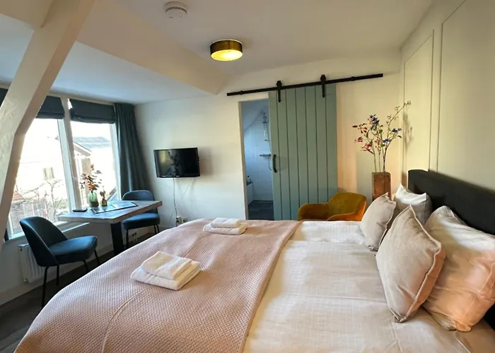 De Stadshoeve Bed & Breakfast Medemblik