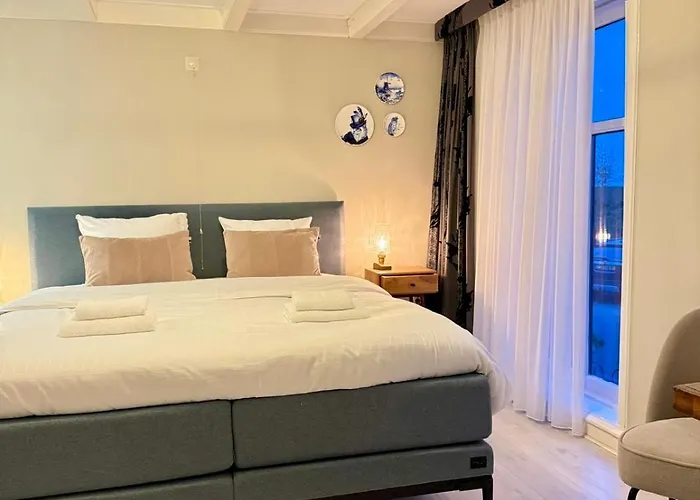 De Stadshoeve Bed & Breakfast 4*