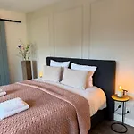 De Stadshoeve 4* 메뎀브릭